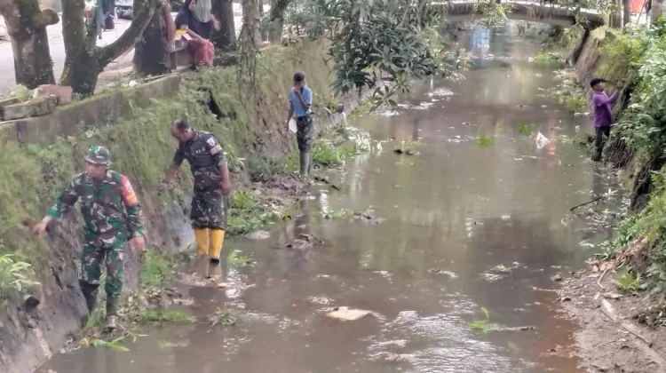 Safari Gotong Royong Sasar Pembersihan Saluran Air Sungai