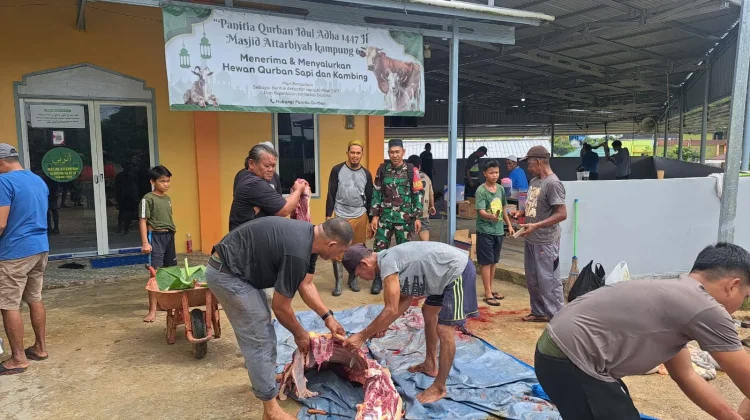 Pemotongan Hewan Kurban Hari Raya Idul Adha 1447 H/2026 di Kelurahan Kampung Enam
