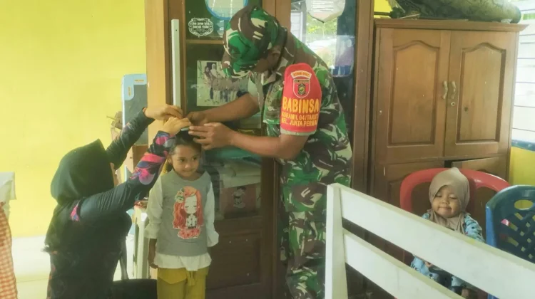 Babinsa Lakukan Pendampingan Posyandu Juata Permai