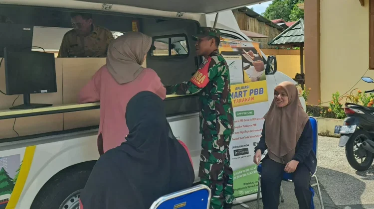Babinsa Kelurahan Kampung Enam melaksanakan komunikasi dan sosialisasi monitor