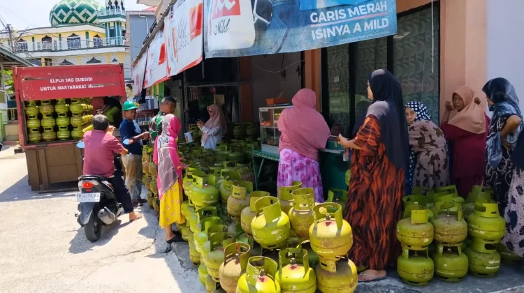 Pendampingan Pendistribusian tabung Gas LPG 3 kg