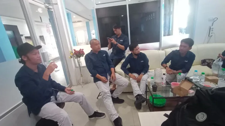 Ketua Panitia RRI Fest mengadakan rapat bersama para Koordinator Bidang Acara