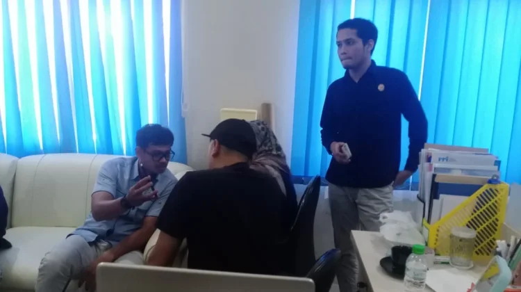 Ketua Panitia RRI Fest mengadakan rapat bersama para Koordinator Bidang Acara