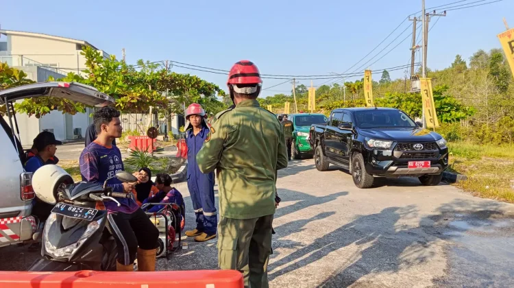 Kebakaran lahan kosong di wilayah Kel. Pantai Amal