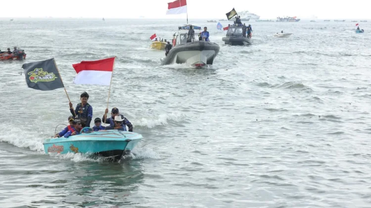 Pembukaan Turnamen Speedboat Race oleh Kodaeral XIII Ke-1 Tahun