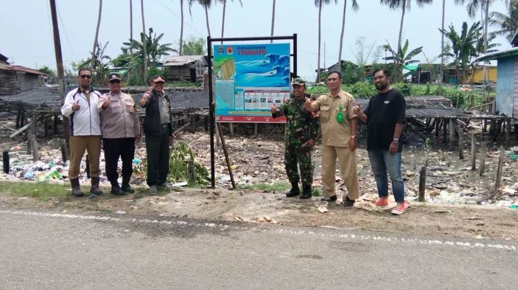 Komunikasi sosialisasi dan monitoring wilayah Pantai Amal