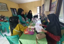 Babinsa Perkuat Posyandu Lansia Karang Rejo