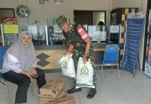 Sebanyak 737 KK Terima Bantuan Pangan di Kampung Enam
