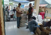 Penyaluran Penerima Bantuan Pangan(PBP) dari Pemerintah Pusat di Selumit Pesisir