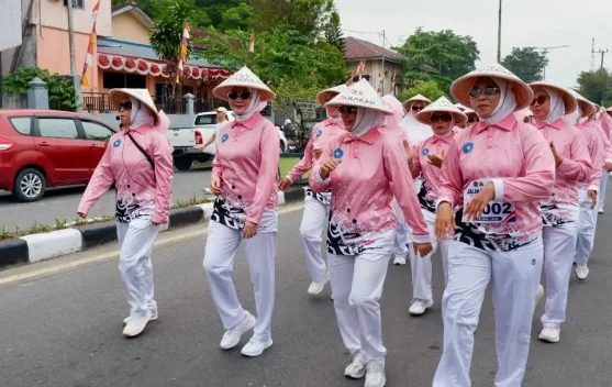 Ribuan Peserta Ikuti Jalan Sehat Beregu Kolaborasi 2026 di Tarakan