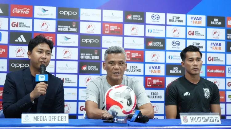 Potret Sesi Latihan Malut United di Stadion Jatidiri