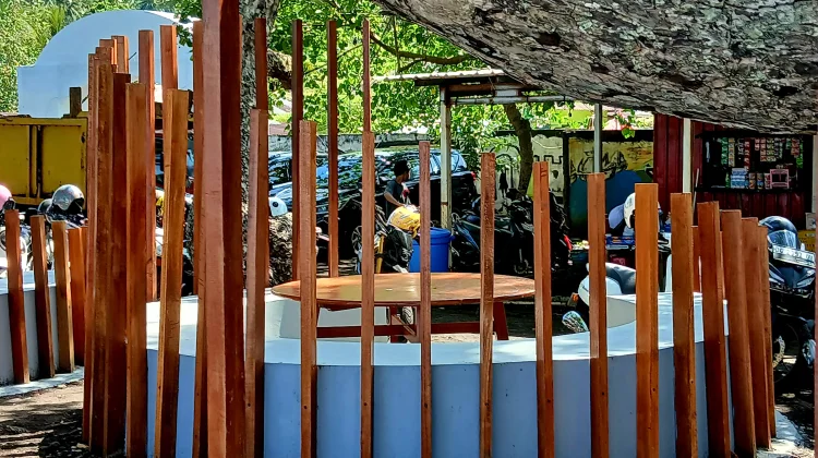 Potret Keindahan Pantai Kastela