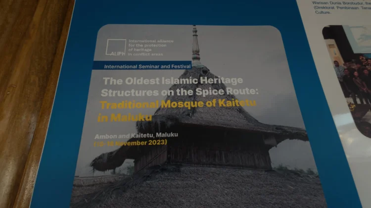 Masjid Tua Wapaue, Jejak Religi "Ambon Manise"