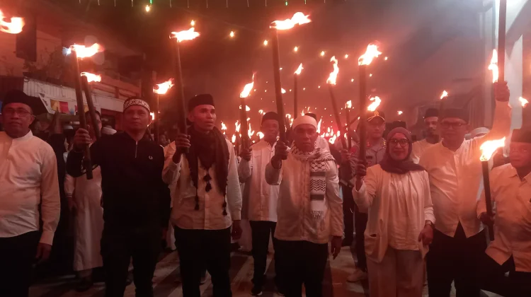 Pawai Obor Meriahkan Takbiran di Kota Tual