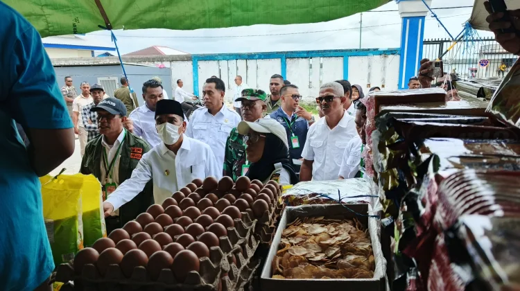 Lakukan Sidak Wawali Keliling Pasar Maren Kota Tual