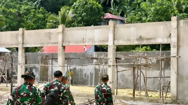 Dandim 1503/Tual Tinjau Pembangunan KDKMP di Wilayah Kei Besar