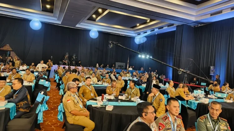 Perkuat Sinergi Daerah, Bupati Malra Hadiri Forum Forkopimda Regional di Lombok