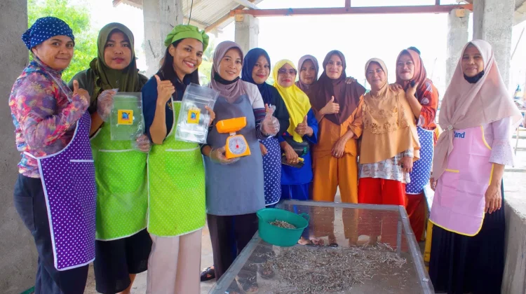 Desa Selayar Kembangkan Ikan Teri Dengan Bantuan Rumah BUMN Tual