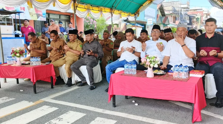 Walikota Serahkan Bantuan Hewan Kurban di Masjid Al Hurriyah 45 Kota