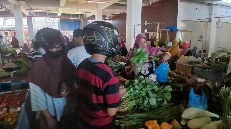 Geliat Pasar Tual jelang Perayaan Hari Raya Idul Adha