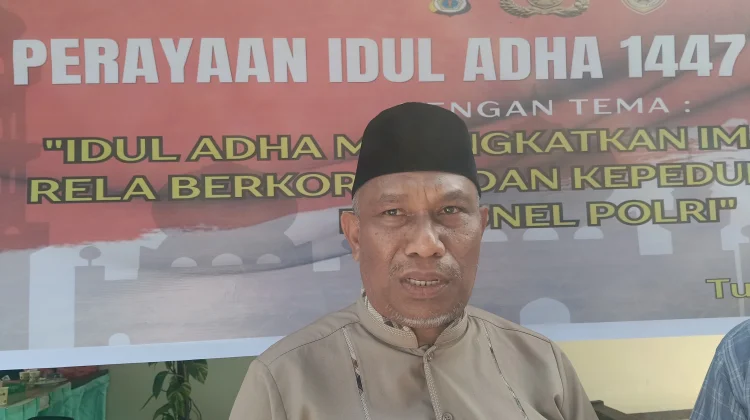 Polres Tual Salurkan 200 Paket Daging Qurban