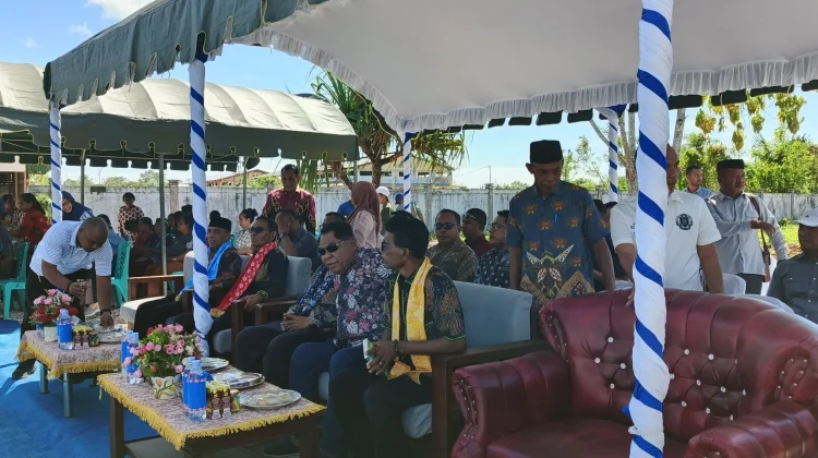 Resmikan Gedung Sekolah SMP N 13 Kota Tual hingga Tanam Pohon di Lahan Sekolah