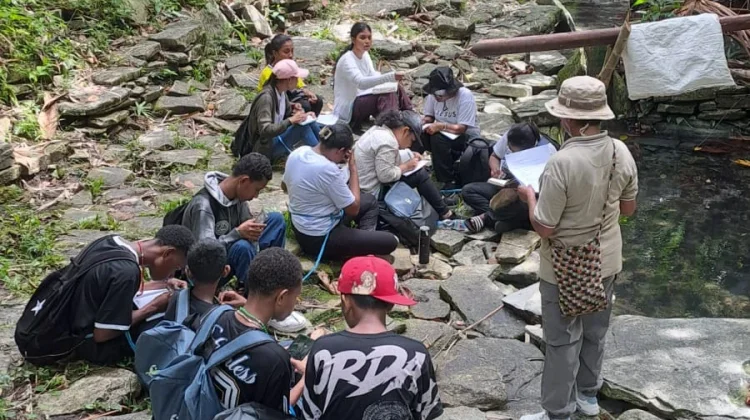 OMK Paroki HKY Gelar Hiking Rosario dan Pembinaan Akbar