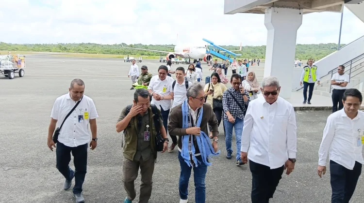 Bupati Malra Sambut Kunjungan Pejabat BULOG dan Kemenkeu di Langgur