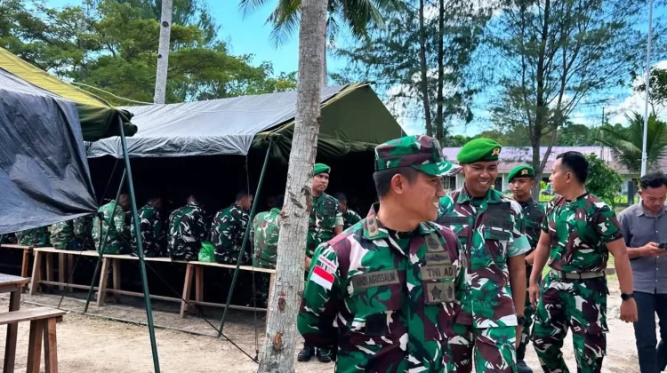 Dandim 1503/Tual Tinjau Marselin Area dan Pembersihan Lahan Yon TP
