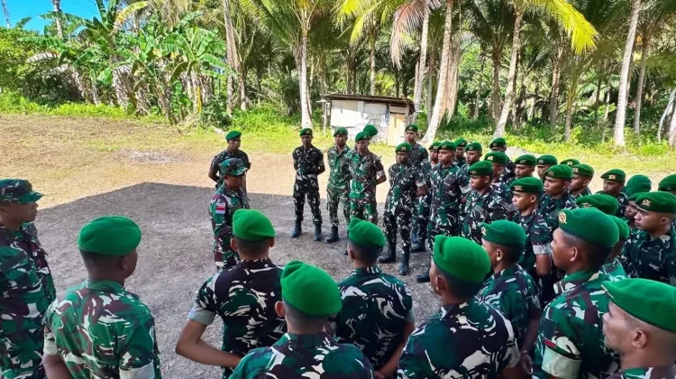 Dandim 1503/Tual Tinjau Marselin Area dan Pembersihan Lahan Yon TP