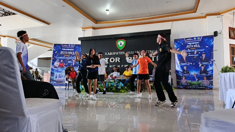 RRI Tual Selenggarakan Talkshow Pesta Bola di Aula Gedung Kantor Bupati Malra