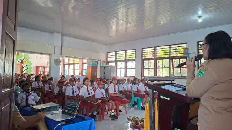 Siswa SD Kristen 1 Tual rayakan 100% kelulusan
