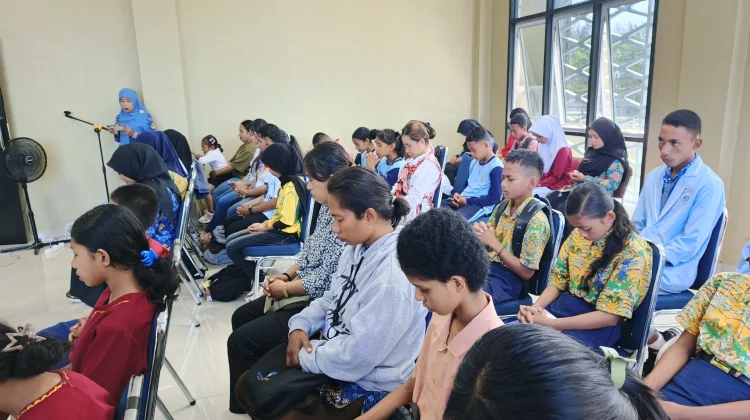 Relawan Literasi Masyarakat Menggelar Lokakarya Mengulas Buku di Kota Tual
