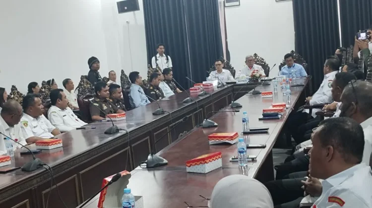 Pemkab Malra dan Kejari Tanda Tangani MoU Penanganan Masalah Hukum Perdata dan TUN