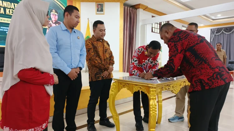 Pemkot Tual tandatangani MoU dengan Kejaksaan Negeri Tual