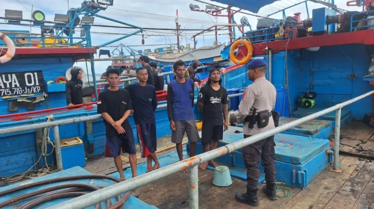 KP3 Tual Sambangi Nelayan guna Jaga Keselamatan