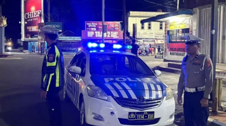 Satlantas Polres Tual Edukasi Para Ojek Pangkalan Terkait Keselamatan