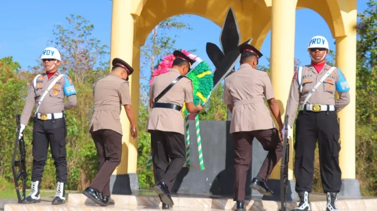 Polres Tual Ziarah ke TMP Rudirajaya jelang HUT Bhayangkara ke-80