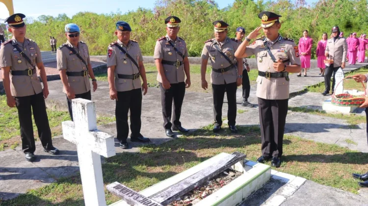 Polres Tual Ziarah ke TMP Rudirajaya jelang HUT Bhayangkara ke-80