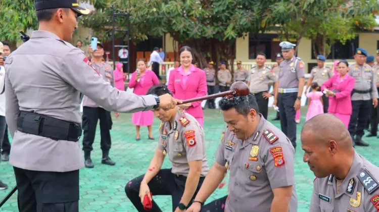 60 Personil Polres Tual dan Brimob Naik Pangkat