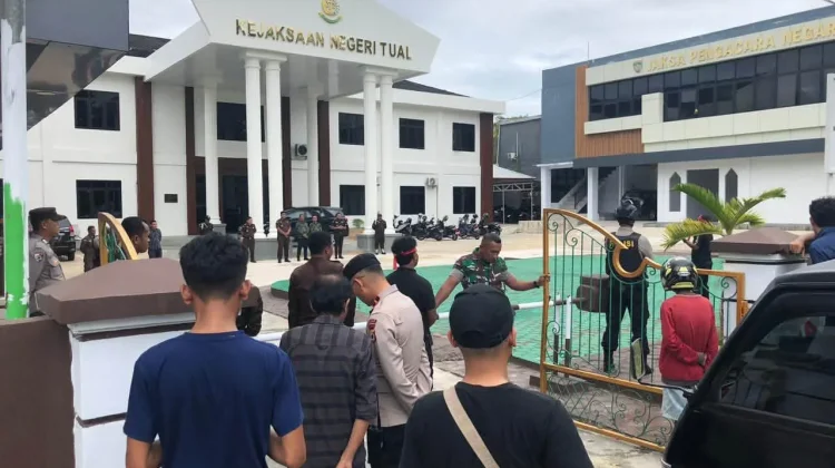 Gerak Cepat Samapta Polres Tual Respon Masyarakat