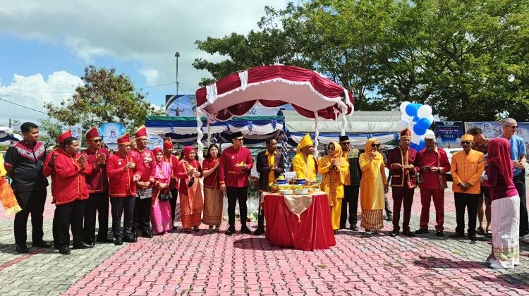 HUT ke-19 Kota Tual ,Laksanakan Upacara di Lapangan Lodar El
