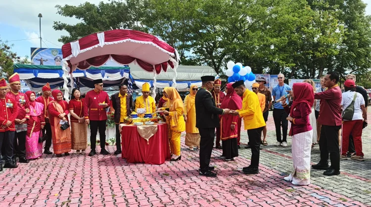HUT ke-19 Kota Tual ,Laksanakan Upacara di Lapangan Lodar El