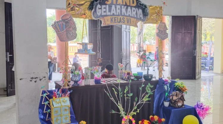 Stand Gelar Karya Siswa dan UMKM Meriahkan Festival Pendidikan