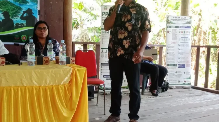 Sosialisasi batas kawasan Hutan di ohoi Yatwaw.