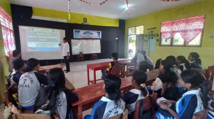 Berita Foto - Siswa SMK Negeri 2 Tual Ikuti Penyuluhan Bahaya Narkoba ...