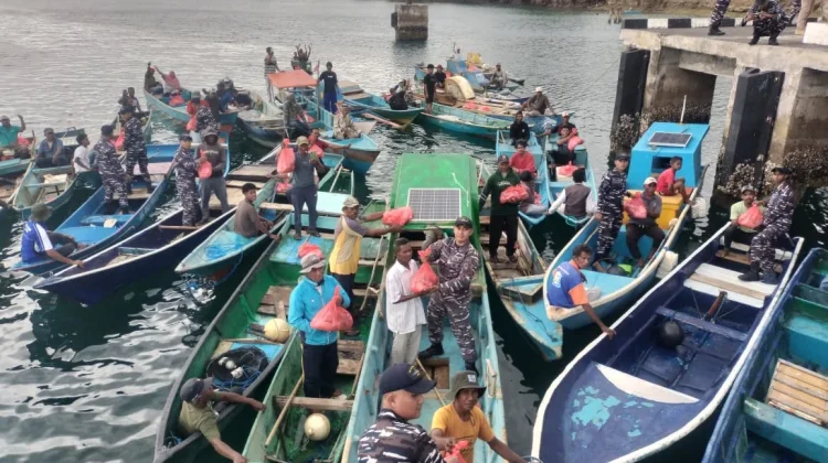 Operasi Perisai Sura-26: Langkah TNI-AL Tebar Kepedulian untuk Nelayan Fiditan