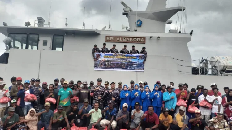 Operasi Perisai Sura-26: Langkah TNI-AL Tebar Kepedulian untuk Nelayan Fiditan