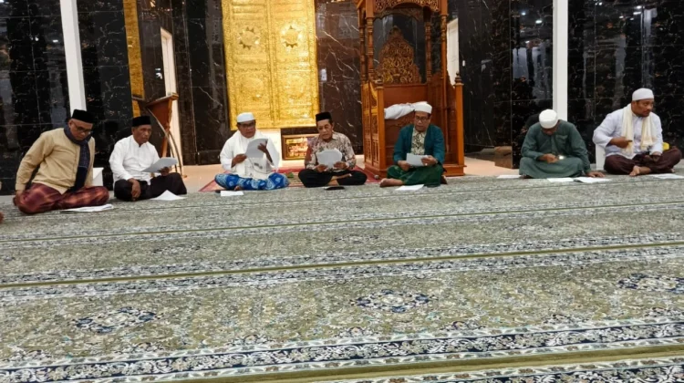 DKM Masjid Agung Raudah Doa dan Dzikir untuk Keberkahan Bupati Maluku Tenggara