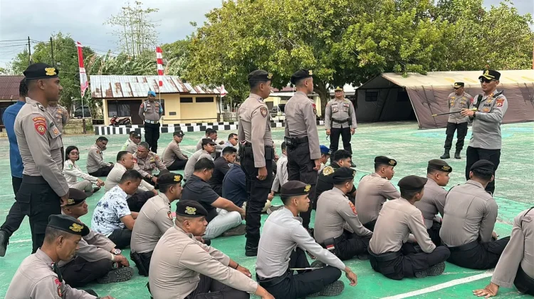 Cegah Judol Diantara Personil, Kapolres Tual Sidak HP